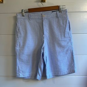Vineyard Vines classic seersucker short in blue and white boys 18, club short
